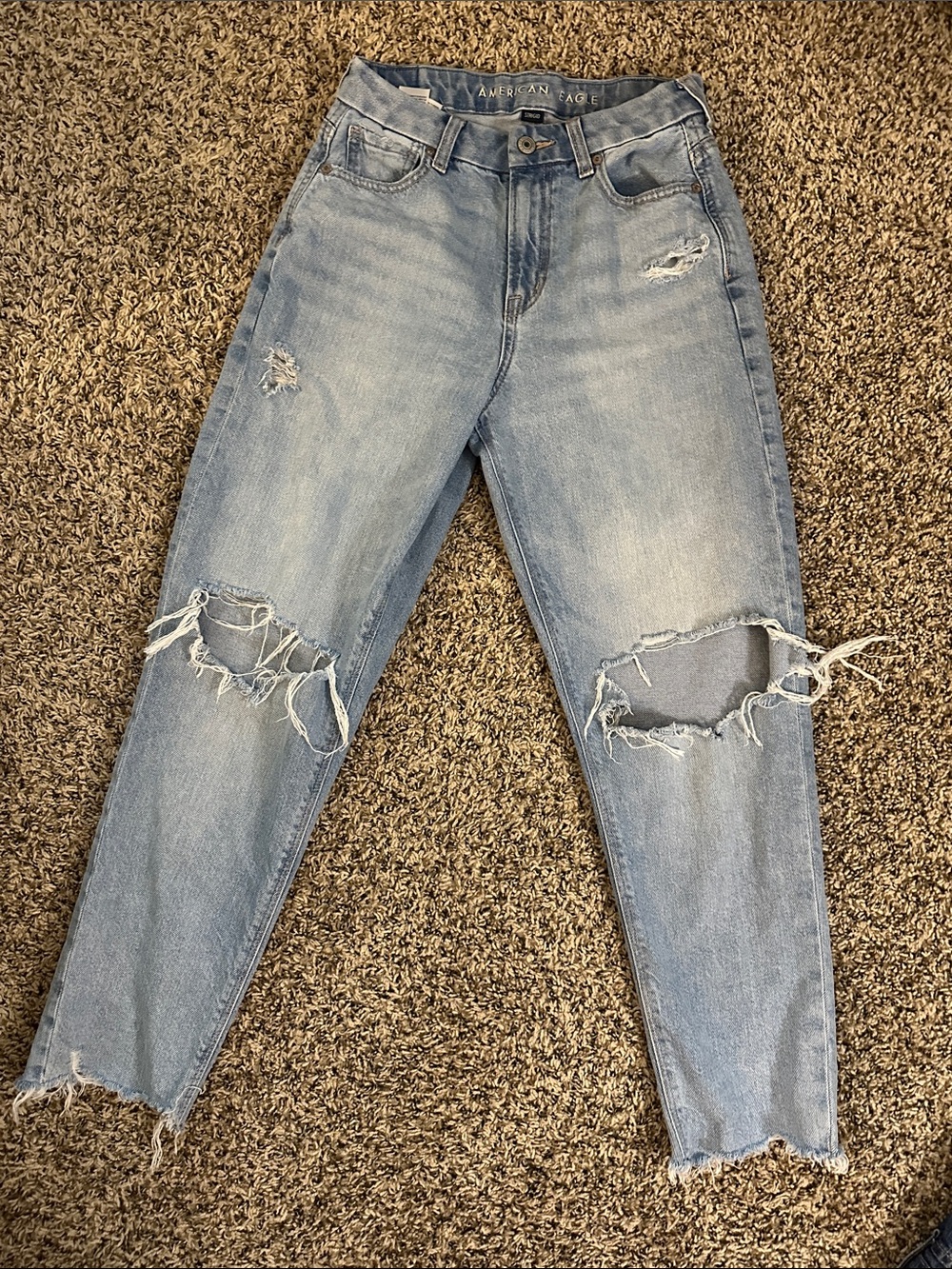 American Eagle Outfitters Light Blue Distressed Boyfriend Jeans